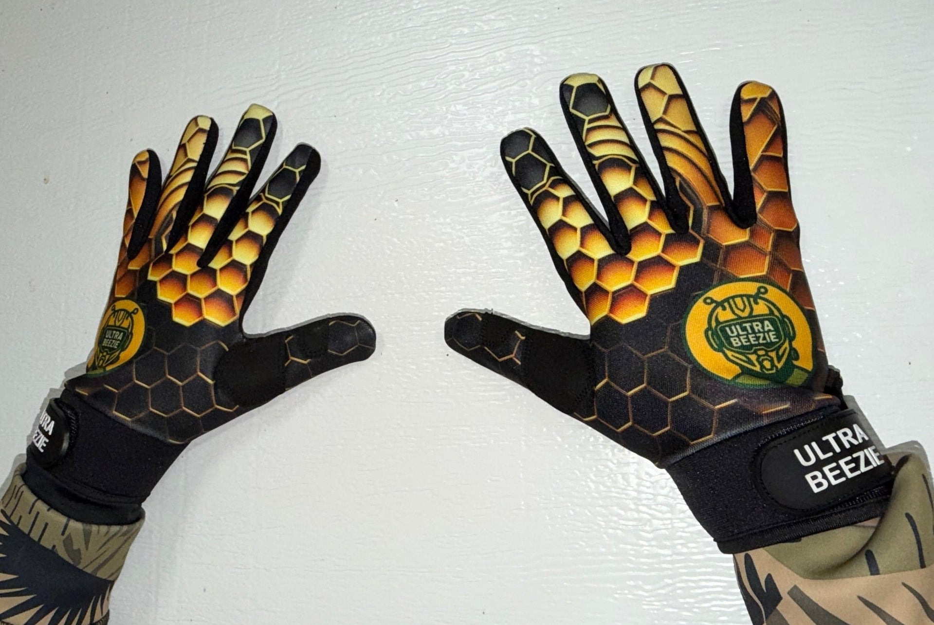 HONEYCOMB GLOVES